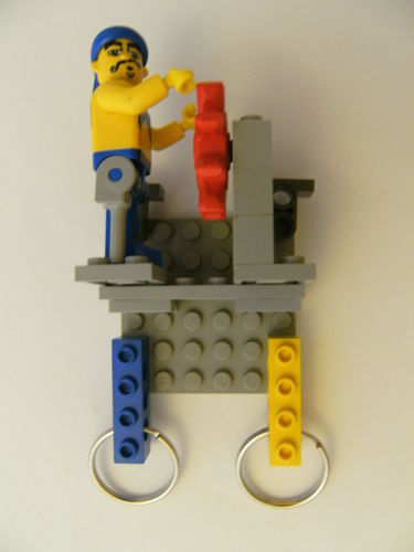Schlüsselbrett aus Lego Steinen mit 1 Schlüsselanhänger, Pirat